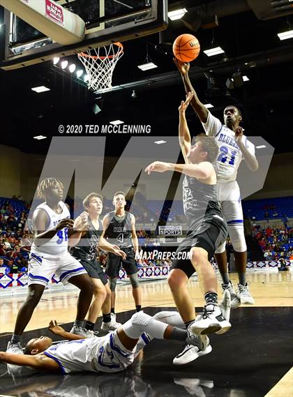 Thumbnail 1 in Nevada vs. Izard County (AAA 1A State Final) photogallery.