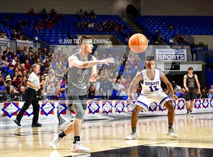 Thumbnail 3 in Nevada vs. Izard County (AAA 1A State Final) photogallery.