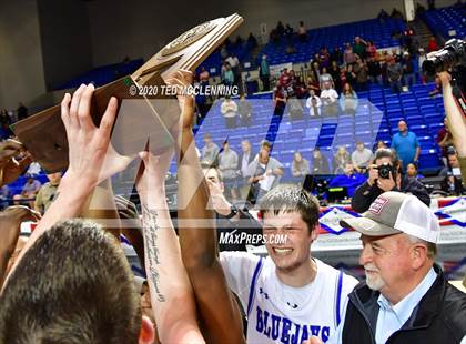Thumbnail 3 in Nevada vs. Izard County (AAA 1A State Final) photogallery.