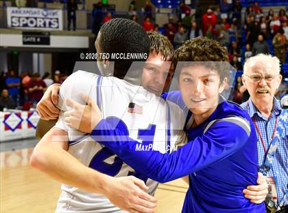 Thumbnail 3 in Nevada vs. Izard County (AAA 1A State Final) photogallery.