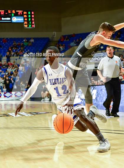Thumbnail 2 in Nevada vs. Izard County (AAA 1A State Final) photogallery.