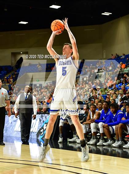 Thumbnail 2 in Nevada vs. Izard County (AAA 1A State Final) photogallery.