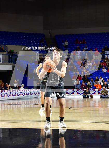 Thumbnail 3 in Nevada vs. Izard County (AAA 1A State Final) photogallery.