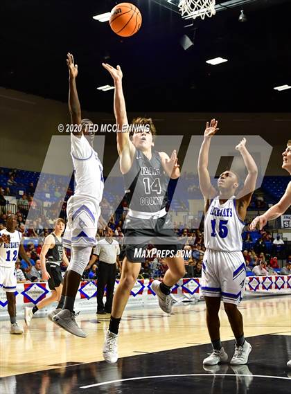 Thumbnail 2 in Nevada vs. Izard County (AAA 1A State Final) photogallery.