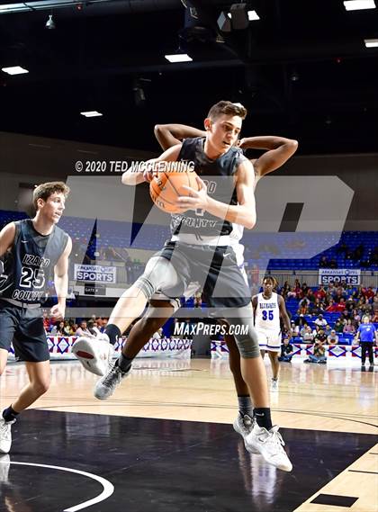 Thumbnail 1 in Nevada vs. Izard County (AAA 1A State Final) photogallery.