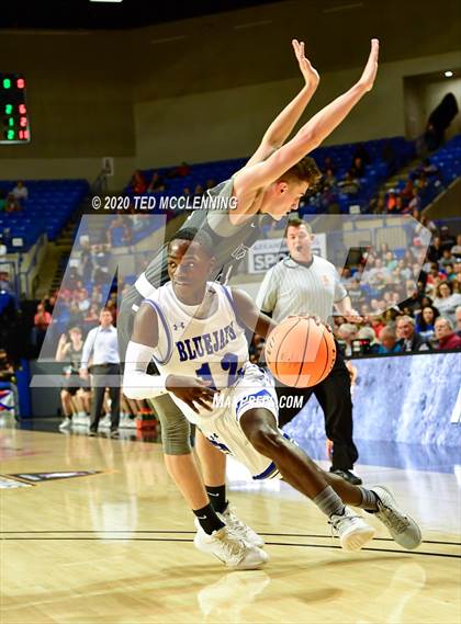 Thumbnail 2 in Nevada vs. Izard County (AAA 1A State Final) photogallery.