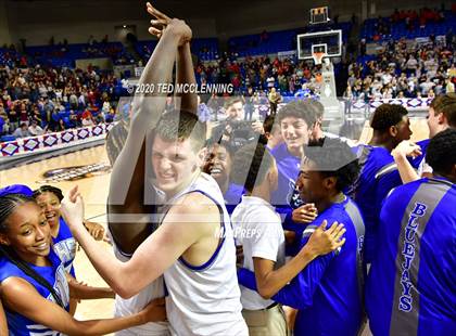 Thumbnail 3 in Nevada vs. Izard County (AAA 1A State Final) photogallery.