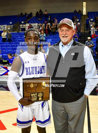 Thumbnail 3 in Nevada vs. Izard County (AAA 1A State Final) photogallery.