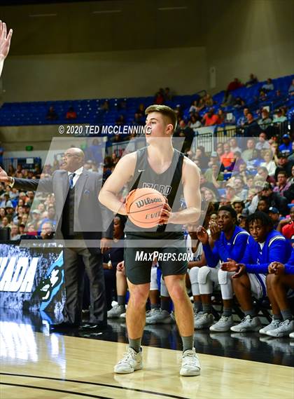 Thumbnail 3 in Nevada vs. Izard County (AAA 1A State Final) photogallery.