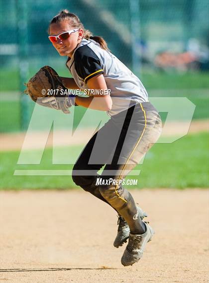 Thumbnail 2 in Granada vs. McKinleyville (HASA Invitational) photogallery.