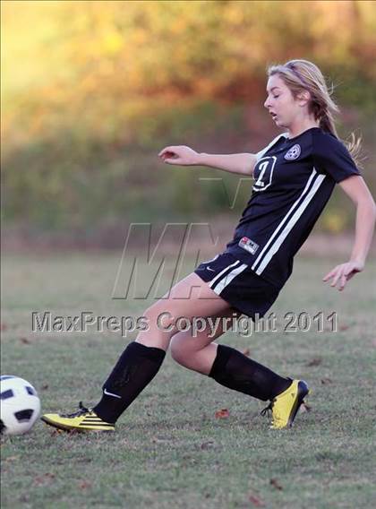 Thumbnail 1 in Sevier County vs Science Hill (Region 1-AAA Championship) photogallery.