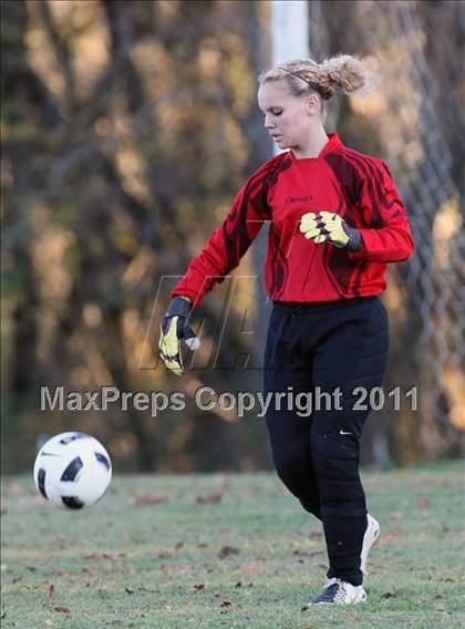 Thumbnail 2 in Sevier County vs Science Hill (Region 1-AAA Championship) photogallery.