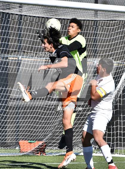 Thumbnail 3 in Taos vs. Valley (NMAA 4A First Round Playoff) photogallery.