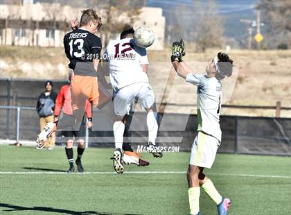 Thumbnail 1 in Taos vs. Valley (NMAA 4A First Round Playoff) photogallery.