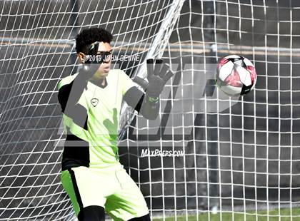 Thumbnail 3 in Taos vs. Valley (NMAA 4A First Round Playoff) photogallery.