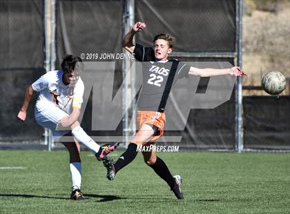 Thumbnail 2 in Taos vs. Valley (NMAA 4A First Round Playoff) photogallery.