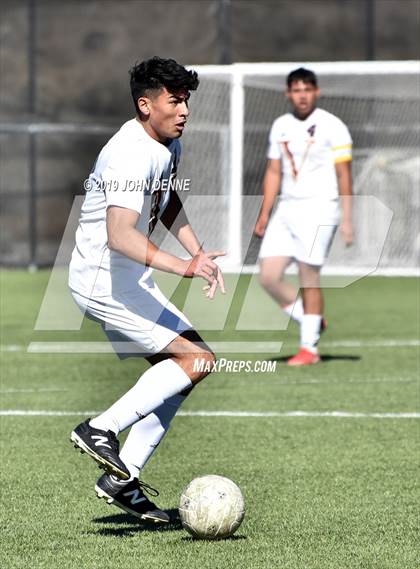 Thumbnail 3 in Taos vs. Valley (NMAA 4A First Round Playoff) photogallery.
