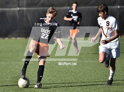 Thumbnail 1 in Taos vs. Valley (NMAA 4A First Round Playoff) photogallery.