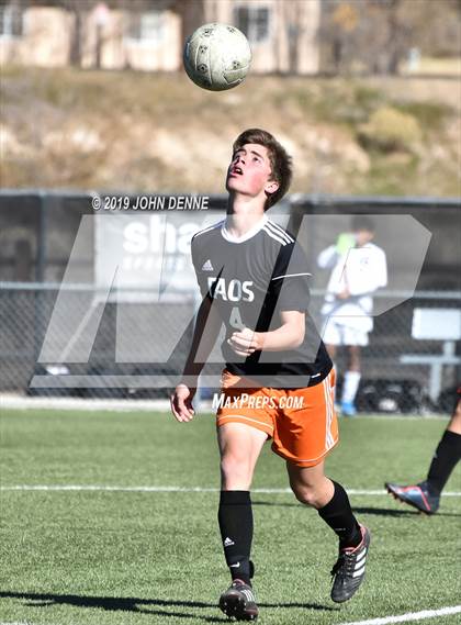 Thumbnail 2 in Taos vs. Valley (NMAA 4A First Round Playoff) photogallery.