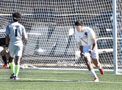Thumbnail 1 in Taos vs. Valley (NMAA 4A First Round Playoff) photogallery.
