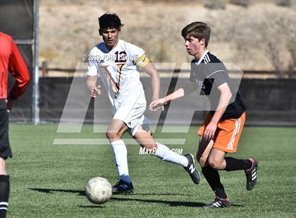 Thumbnail 3 in Taos vs. Valley (NMAA 4A First Round Playoff) photogallery.