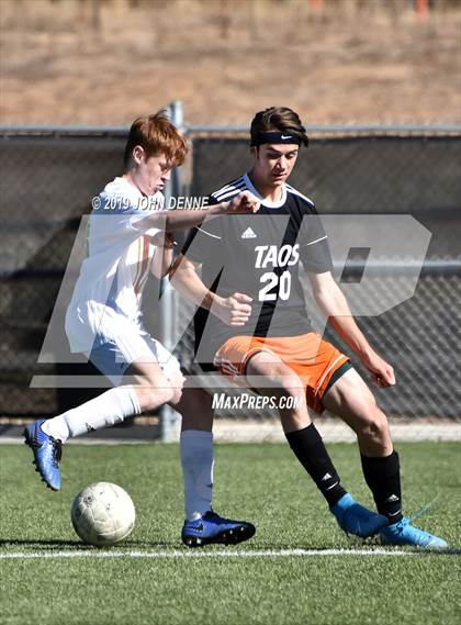 Thumbnail 3 in Taos vs. Valley (NMAA 4A First Round Playoff) photogallery.