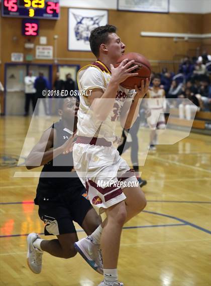 Thumbnail 3 in Liberty vs. McClymonds (Damian Lillard Classic) photogallery.