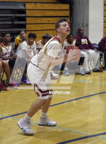 Thumbnail 2 in Liberty vs. McClymonds (Damian Lillard Classic) photogallery.