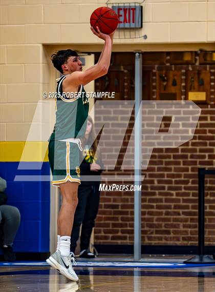 Thumbnail 2 in Deer Lakes @ Hampton photogallery.