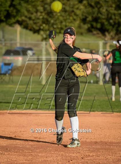 Thumbnail 2 in Thousand Oaks vs Camarillo photogallery.