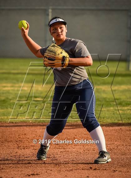 Thumbnail 1 in Thousand Oaks vs Camarillo photogallery.