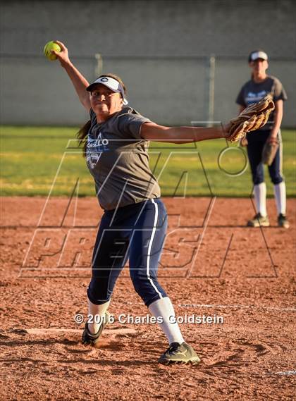 Thumbnail 2 in Thousand Oaks vs Camarillo photogallery.