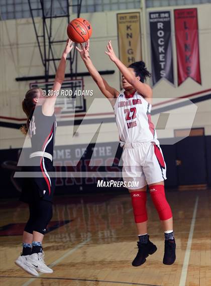 Thumbnail 3 in Omaha Westside @ Lincoln High photogallery.