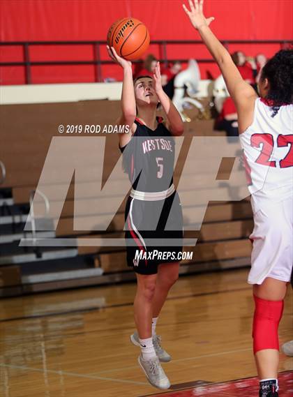 Thumbnail 2 in Omaha Westside @ Lincoln High photogallery.