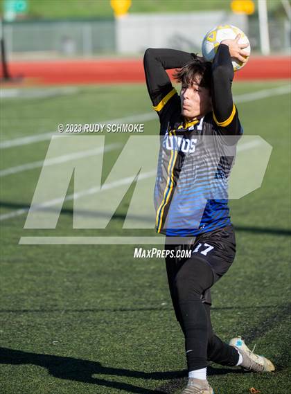 Thumbnail 2 in Hoover vs. Auburndale ( SoCal HS Classic) photogallery.
