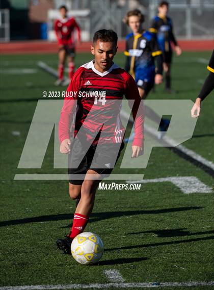 Thumbnail 1 in Hoover vs. Auburndale ( SoCal HS Classic) photogallery.