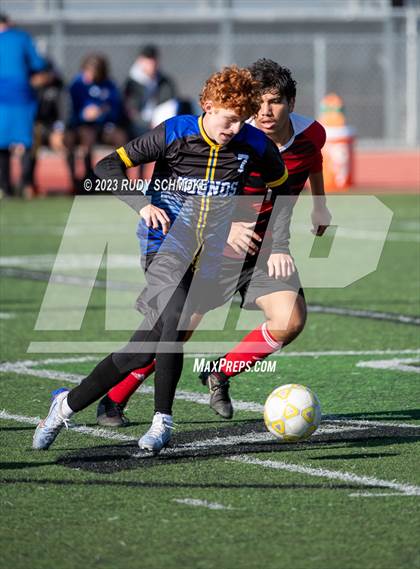 Thumbnail 3 in Hoover vs. Auburndale ( SoCal HS Classic) photogallery.
