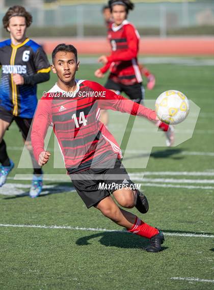 Thumbnail 2 in Hoover vs. Auburndale ( SoCal HS Classic) photogallery.