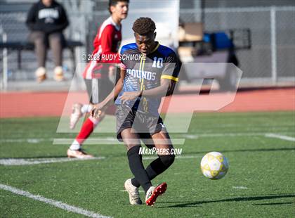 Thumbnail 2 in Hoover vs. Auburndale ( SoCal HS Classic) photogallery.