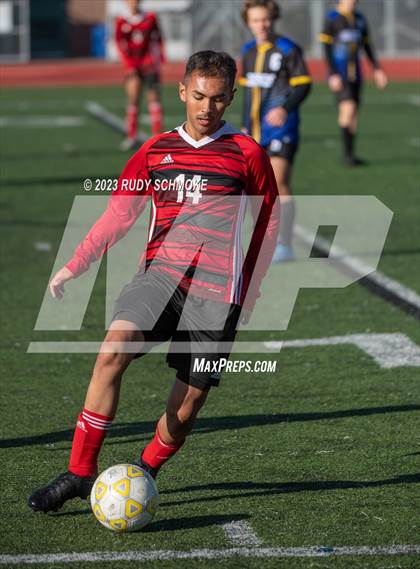Thumbnail 3 in Hoover vs. Auburndale ( SoCal HS Classic) photogallery.