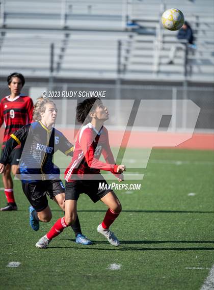 Thumbnail 2 in Hoover vs. Auburndale ( SoCal HS Classic) photogallery.
