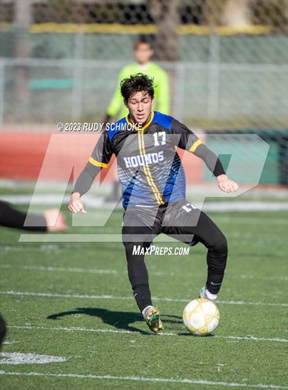 Thumbnail 2 in Hoover vs. Auburndale ( SoCal HS Classic) photogallery.