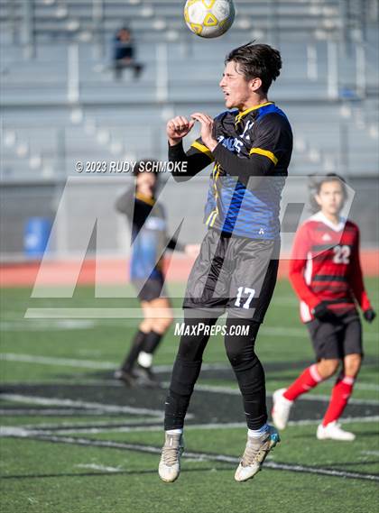 Thumbnail 3 in Hoover vs. Auburndale ( SoCal HS Classic) photogallery.