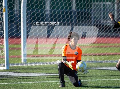 Thumbnail 3 in Hoover vs. Auburndale ( SoCal HS Classic) photogallery.