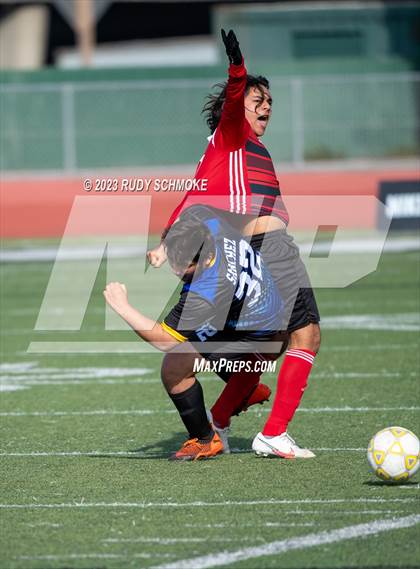 Thumbnail 2 in Hoover vs. Auburndale ( SoCal HS Classic) photogallery.