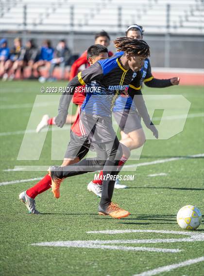 Thumbnail 3 in Hoover vs. Auburndale ( SoCal HS Classic) photogallery.
