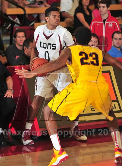 Thumbnail 3 in JSerra Catholic vs. Fairfax (Nike Extravaganza) photogallery.