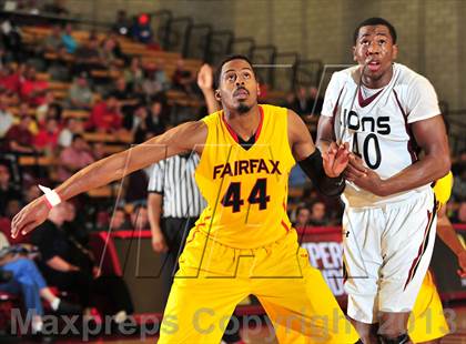 Thumbnail 2 in JSerra Catholic vs. Fairfax (Nike Extravaganza) photogallery.
