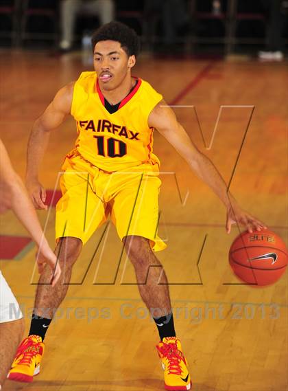 Thumbnail 3 in JSerra Catholic vs. Fairfax (Nike Extravaganza) photogallery.