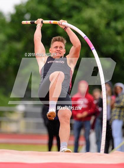Thumbnail 3 in  CIF Northern Section Masters Track and Field Finals photogallery.